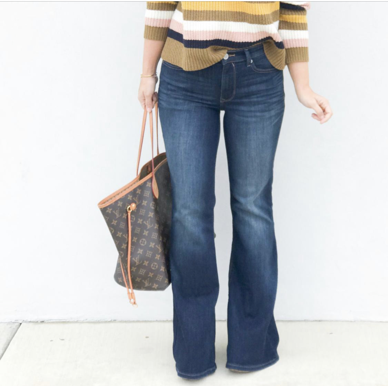 Bell Flares, How to Style Flare Jeans, Flares, Bell Bottoms, Express Flares, Wide Leg Jeans, https://rstyle.me/n/dbr5gxccvt7 