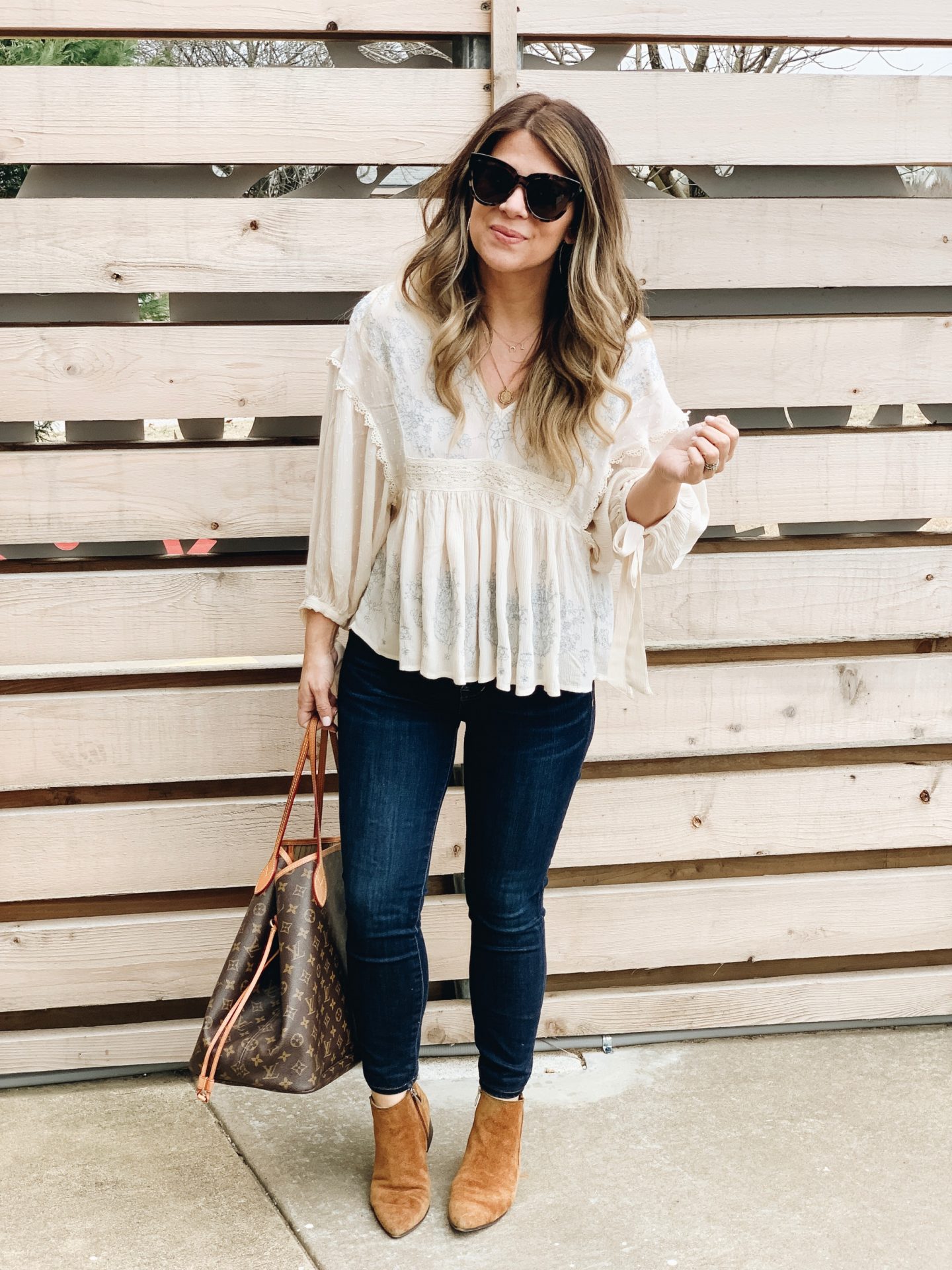 Invisalign Review, Invisalign, Coffee, Porter, Le Specs, Megan Markle Sunglasses, Neverfull gm, Orthodontics, @stelladot, Spring Style, Boho Top 