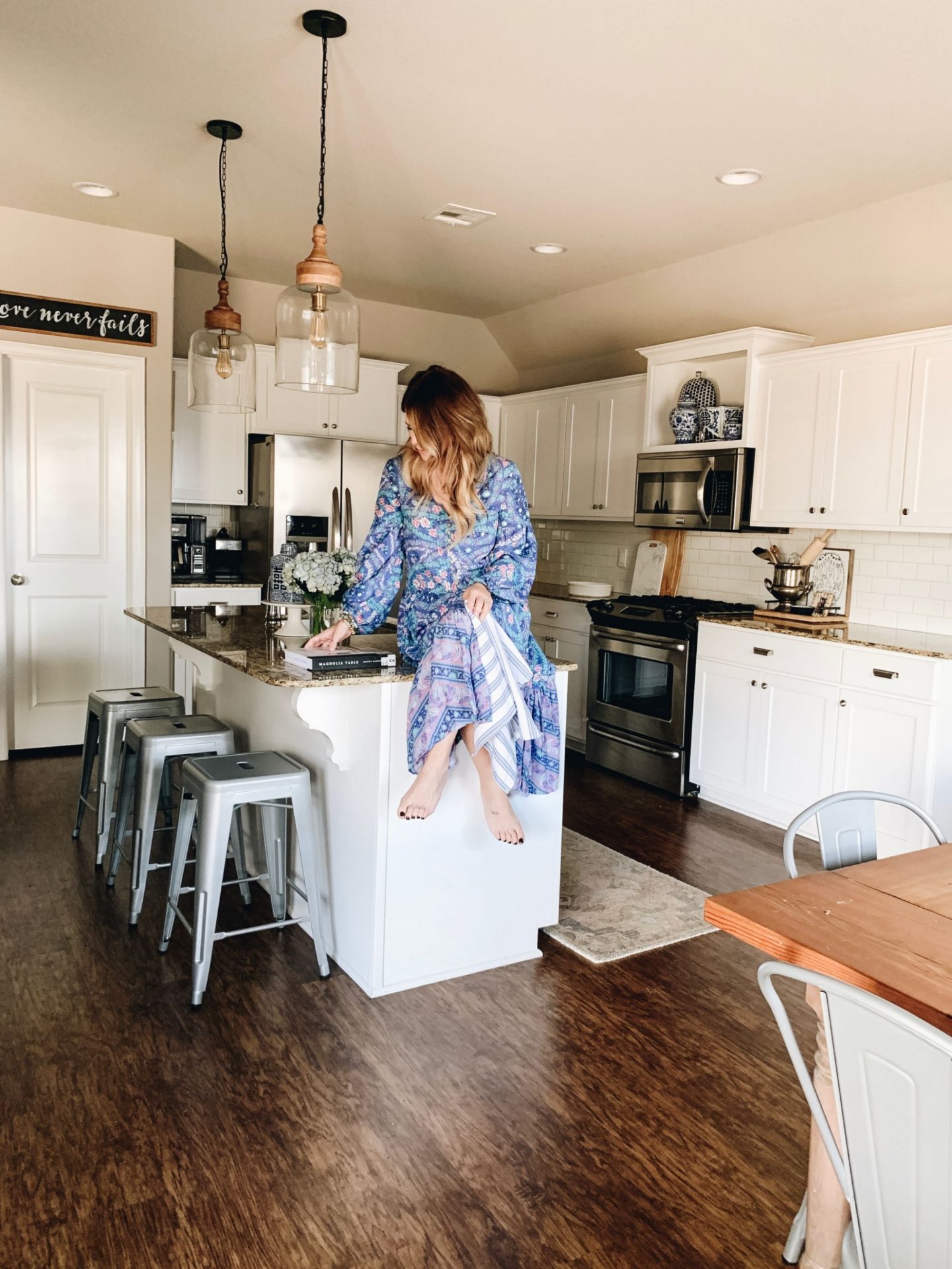 Date Night at Home, Reasor's Big Meat Sale, Amazon Dress, Spring Dress, Lindseymeek.com, Stella & Dot Necklaces, Blue and White Plates, Willow Plates, 