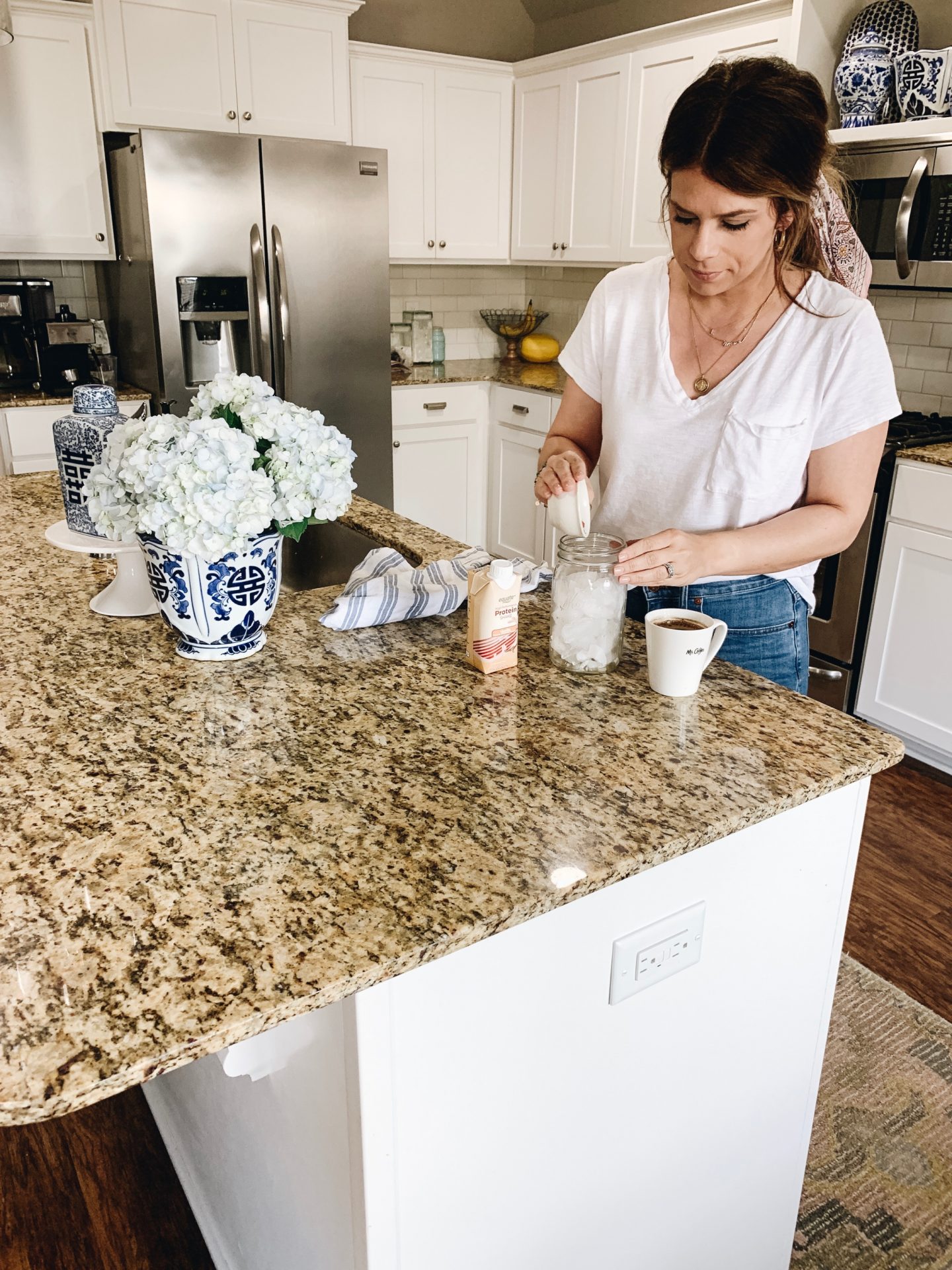 Coffee Protein Shake, Recipe, Madewell Jeans, @madewell, @stelladot, home decor, chinoiserie decor, @starbucks