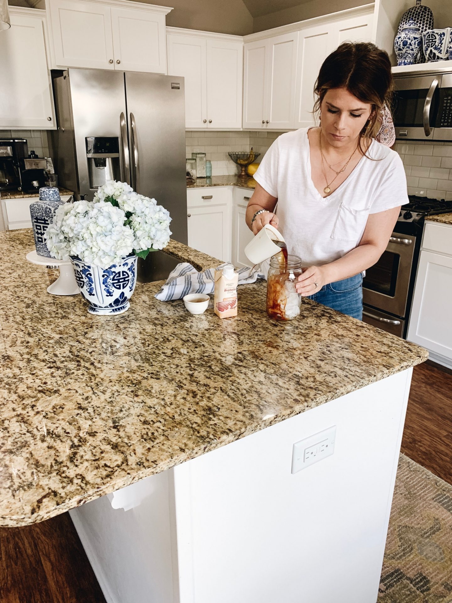 Coffee Protein Shake, Recipe, Madewell Jeans, @madewell, @stelladot, home decor, chinoiserie decor, @starbucks