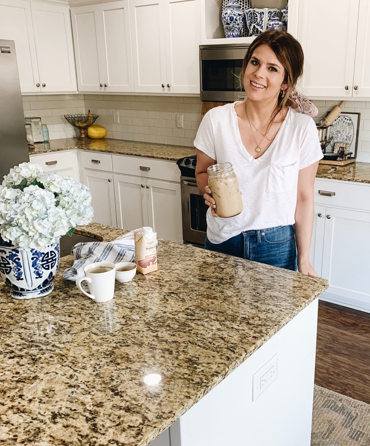 Coffee Protein Shake, Recipe, Madewell Jeans, @madewell, @stelladot, home decor, chinoiserie decor, @starbucks