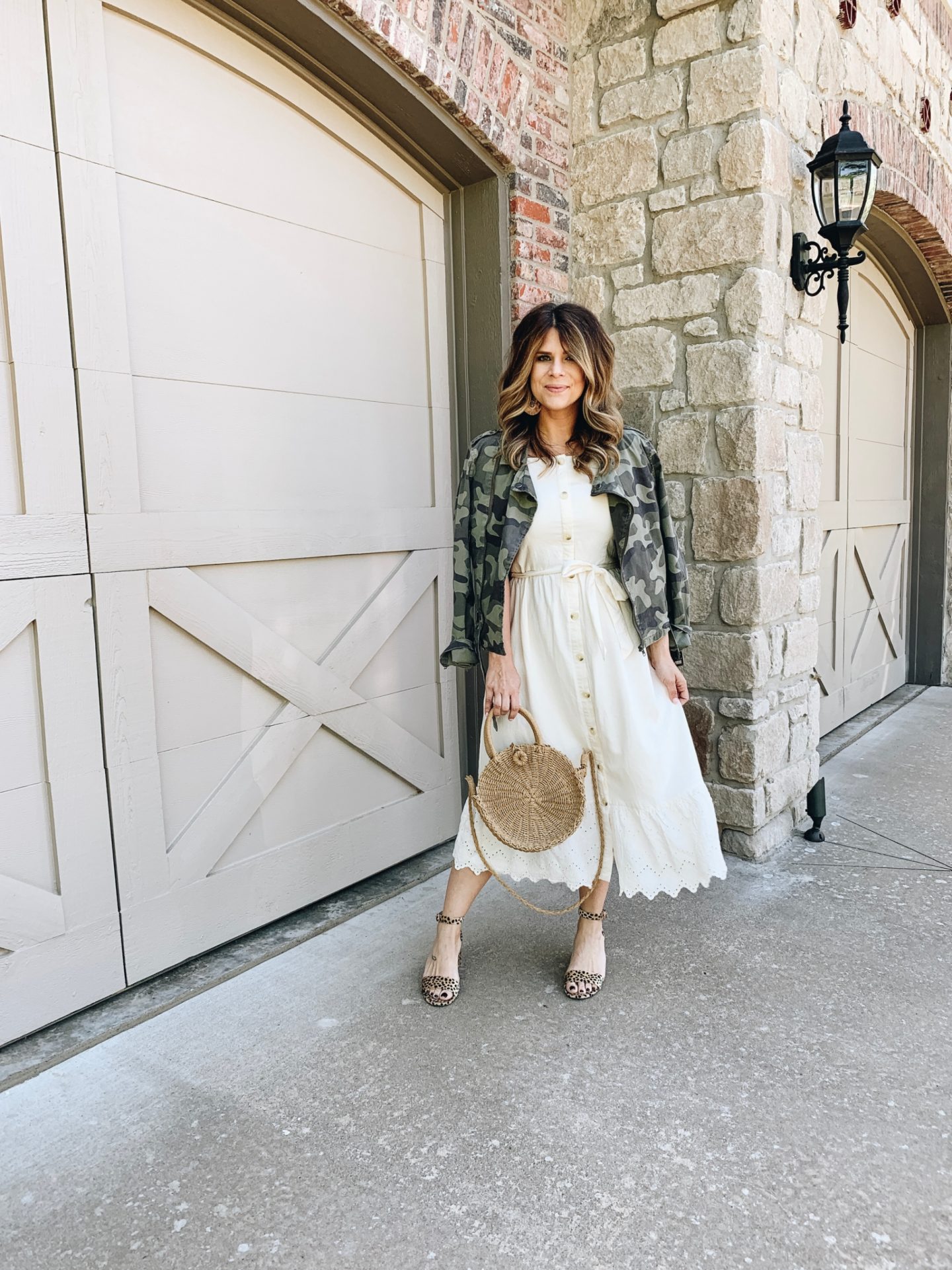 Must have Summer Bags, Old Navy Style, Straw bag, How to style a white dress