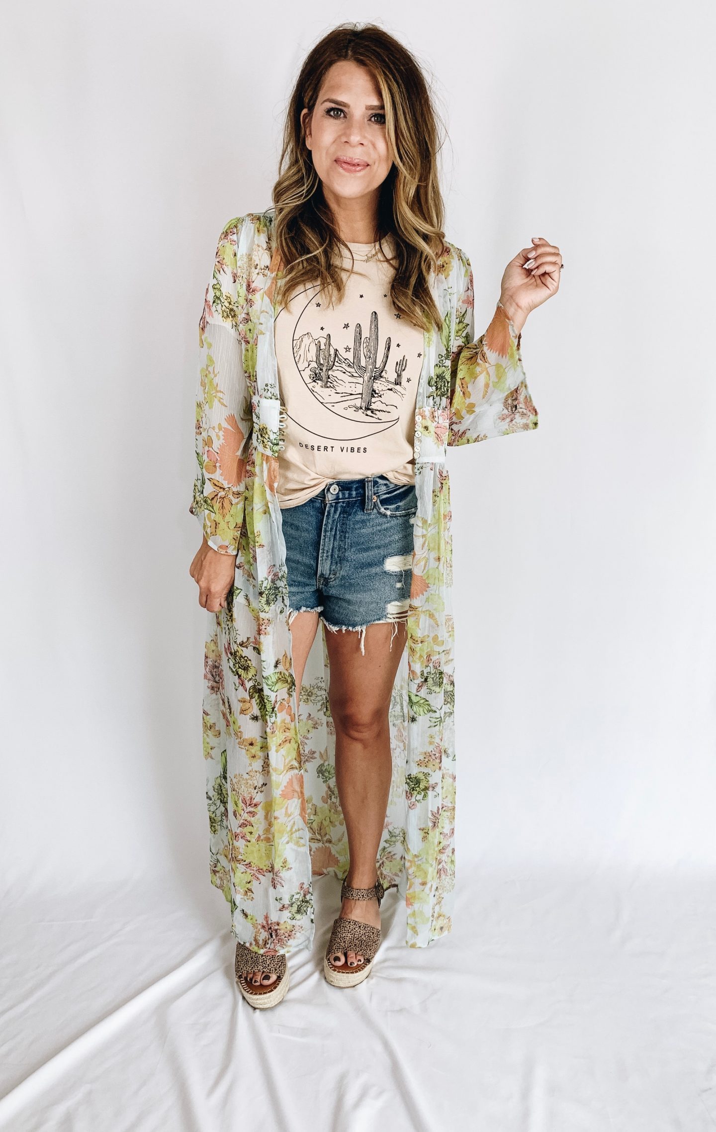 Kimono, How to style a Kimono, Graphic tee, Emerson Charles, Online Boutique 