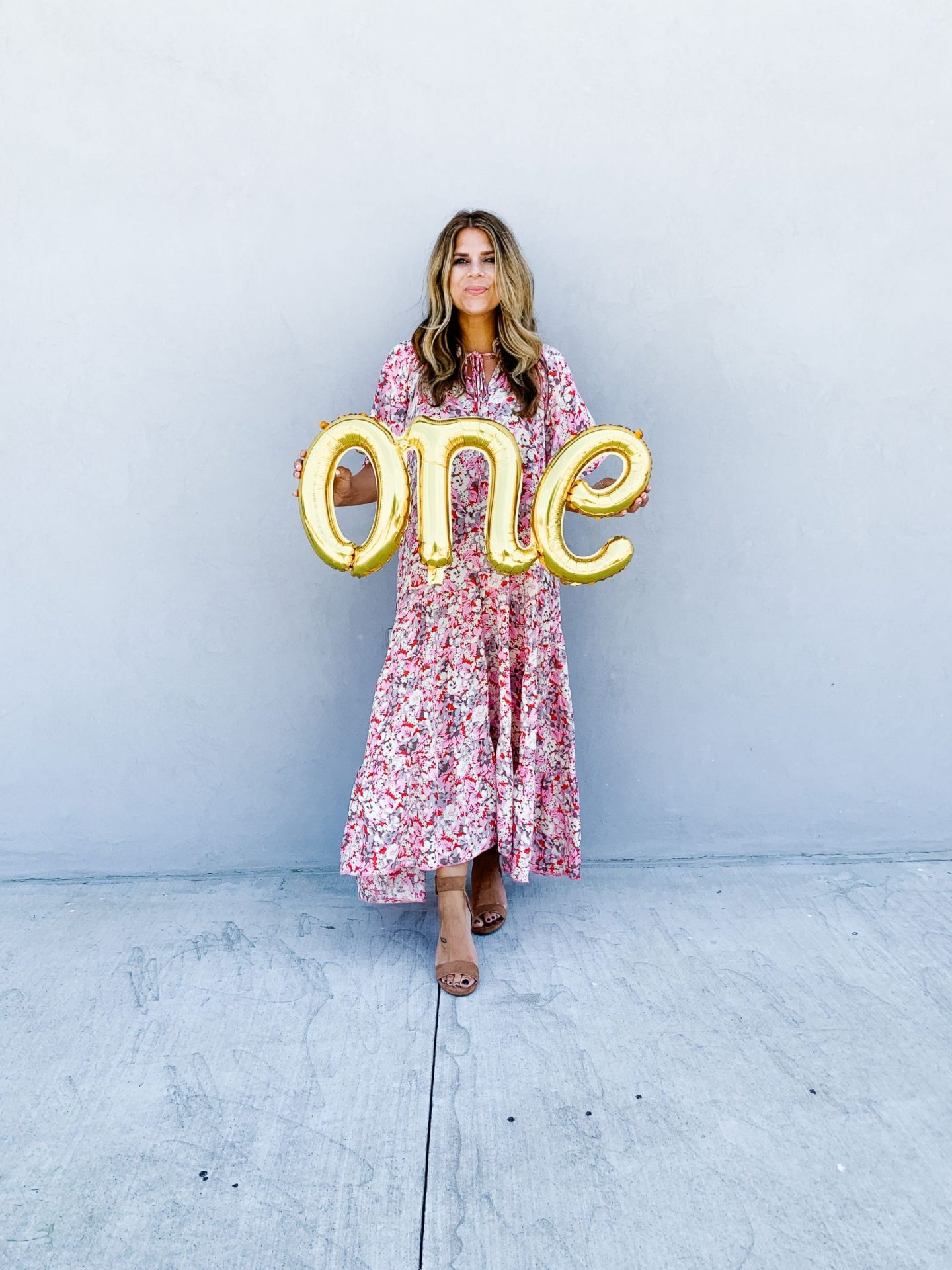 online boutique, 1st birthday, pink maxi dress, boho style, gold balloon, gold number balloon