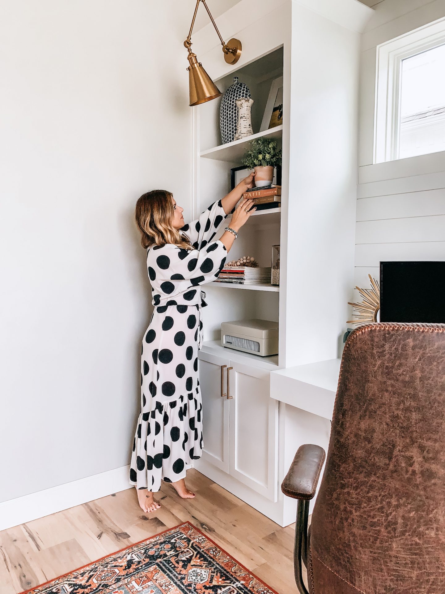 Home office, boho decor, ginger jar, office, gold lights, home decor, office design, anthropologie home, Target Home, Built ins, Shelf Decor